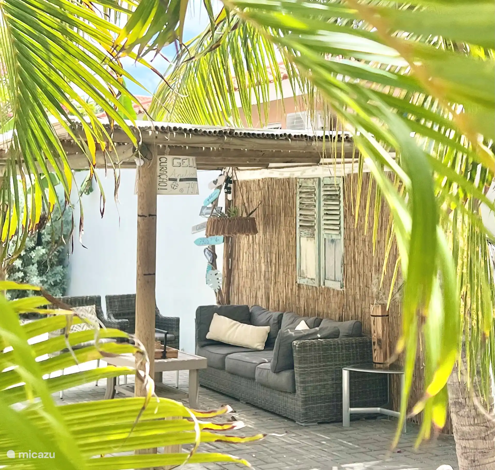 Chill-Zone / Überdachung