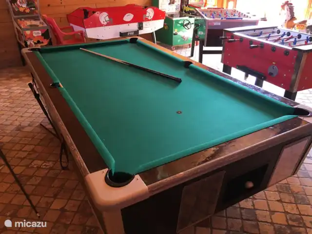 Casa móvil, junto al mar en la Toscana en Italia, Toscana, Viareggio - casa vacacional billar en la plaza