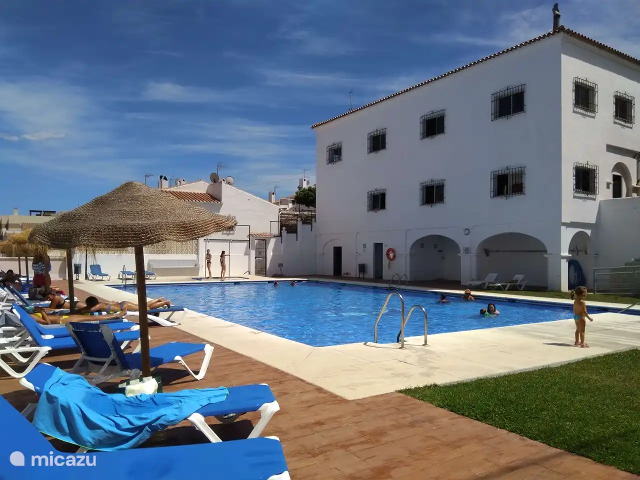 Sie erhalten den Schlüssel zum Pool in der Nachbarschaft und das Meer erreichen Sie zu Fuß in 5 Minuten.