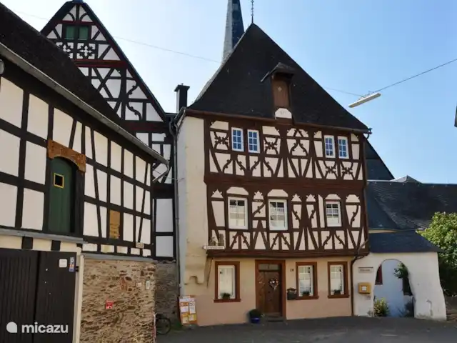 Wandelen, Duitsland, Moezel, Enkirch, appartement Moselglück - appartement Moselsteig Enkirch Oude bovendorp