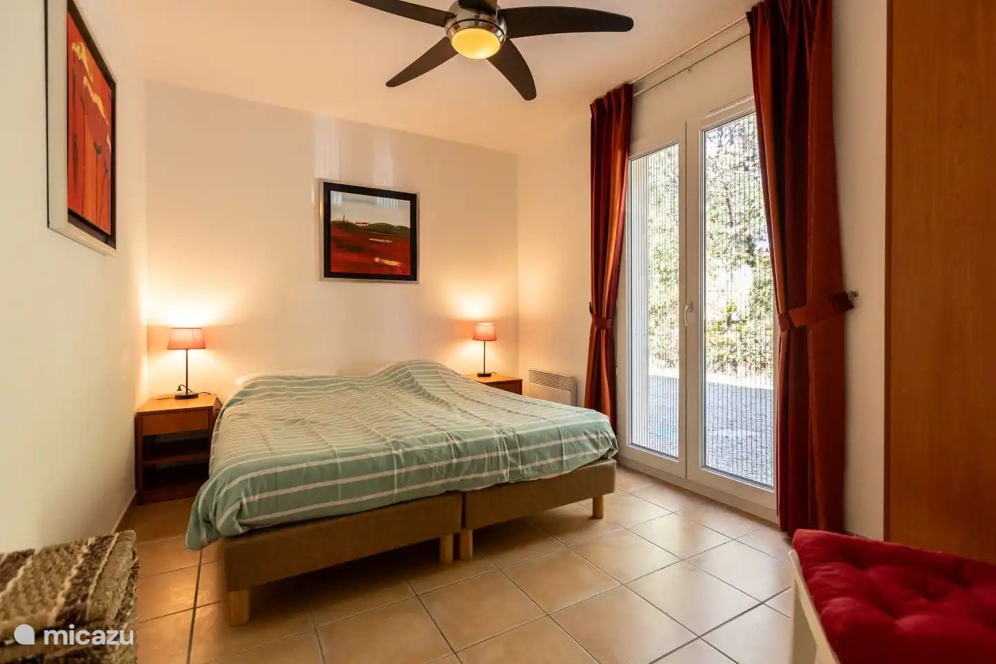 Chambre 2, devant en bas.