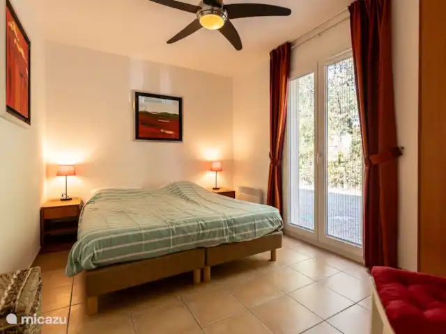 Villa Vivre | France, Ardèche, Vallon-Pont-d'Arc - villa Chambre 2, devant en bas.