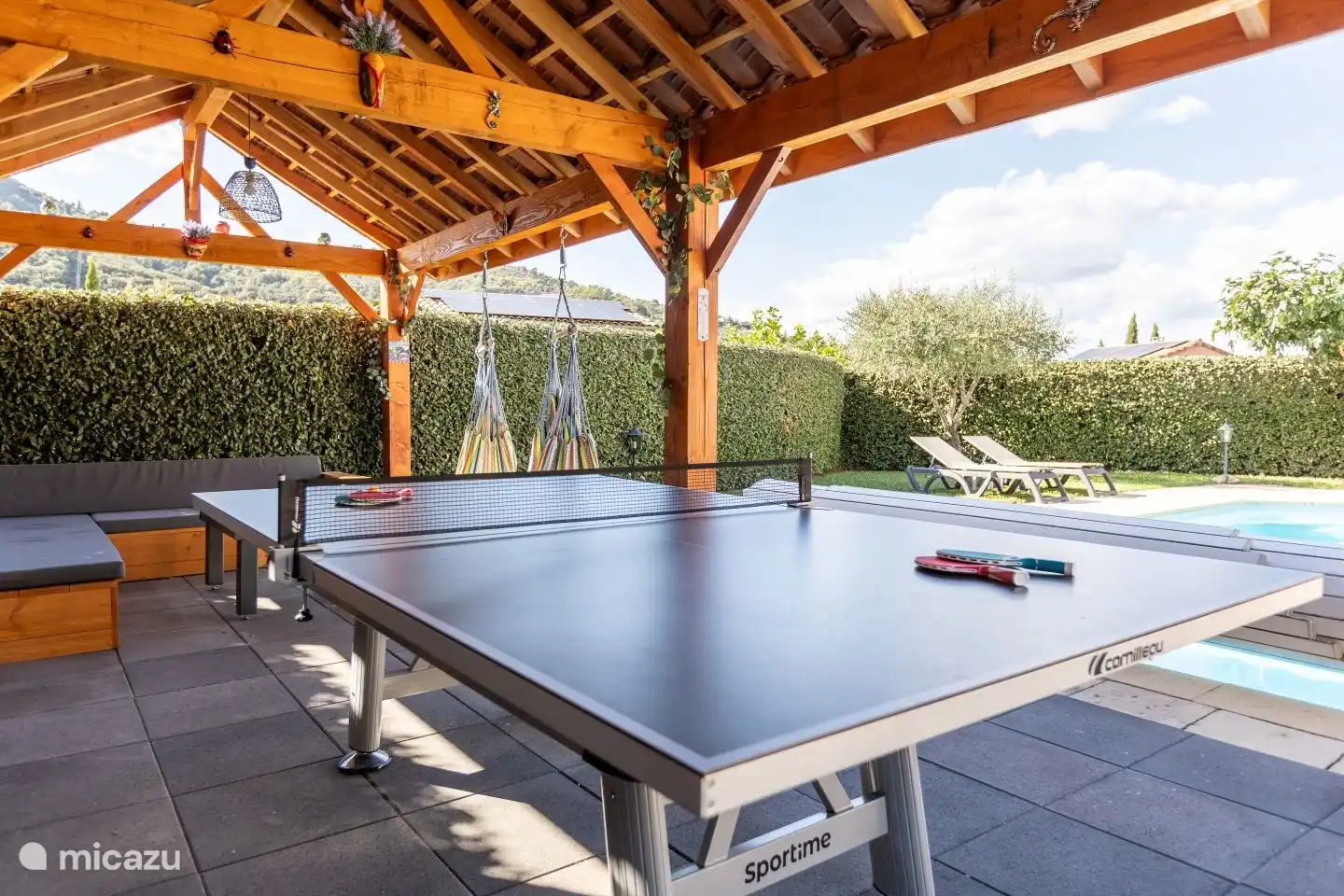 Envie de faire une partie de tennis de table dans le jardin ?