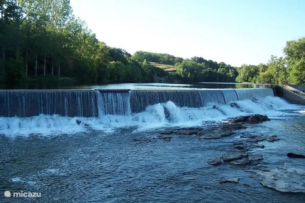 Prenez la route et profitez de la rivière