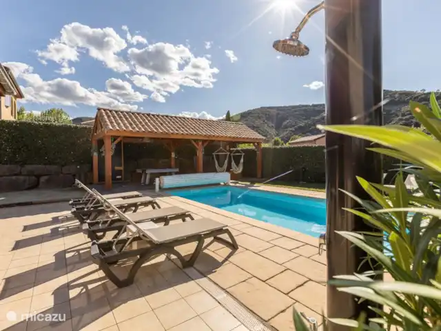 Villa Vivre | France, Ardèche, Vallon-Pont-d'Arc - villa Douche extérieure