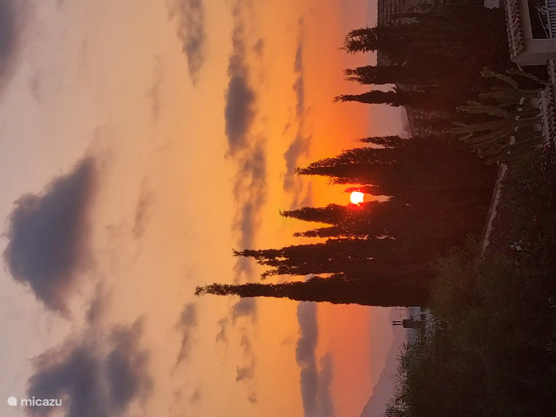 Puesta de sol desde nuestra villa.