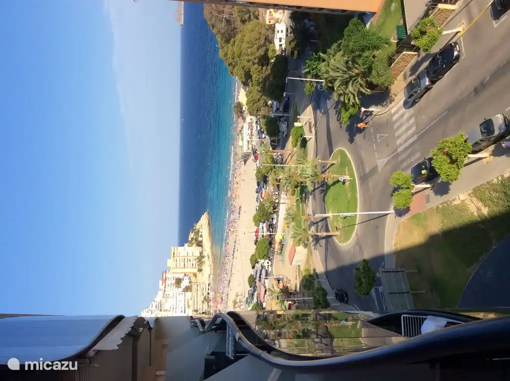 Vue mer depuis la terrasse.