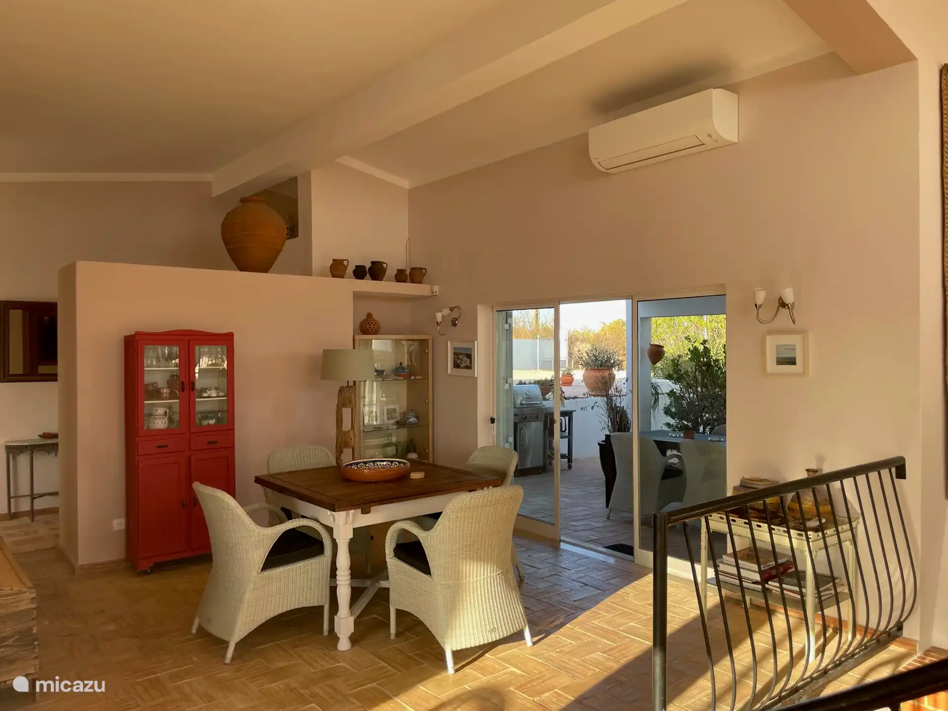 Das Esszimmer ist das Herzstück der Casa