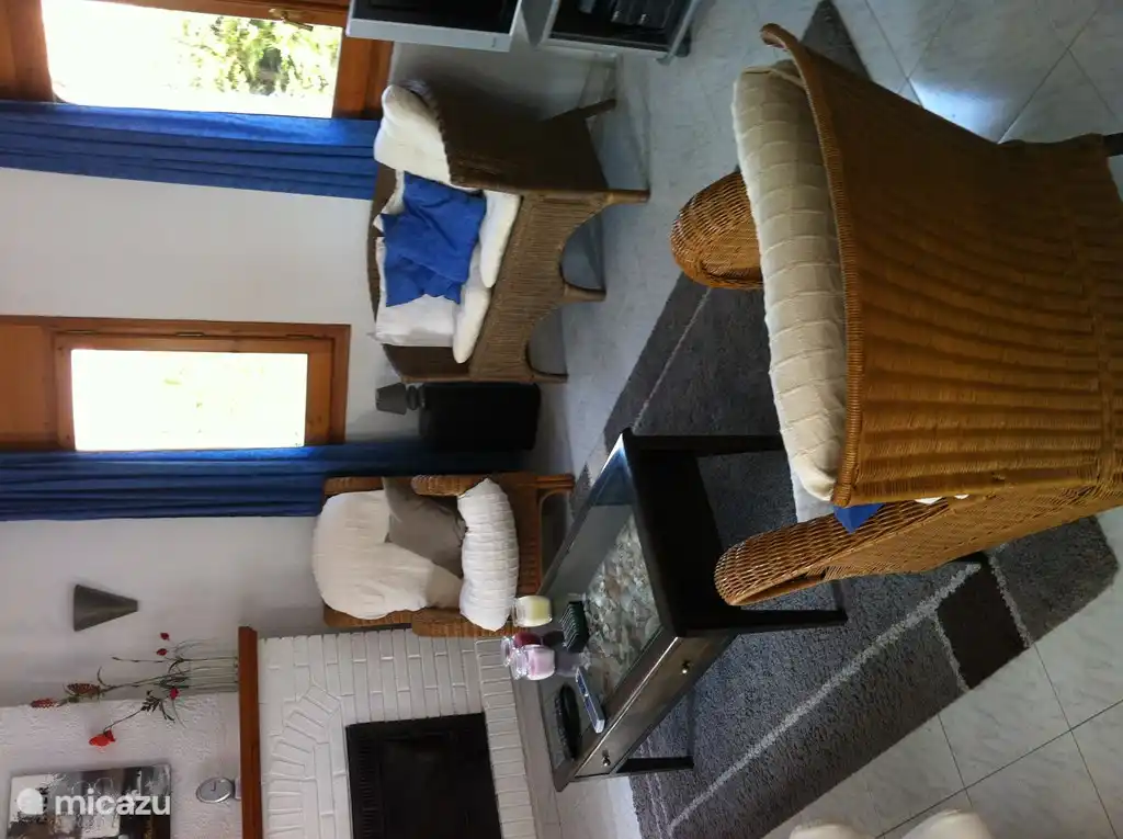 Woonkamer vanaf de andere kant.