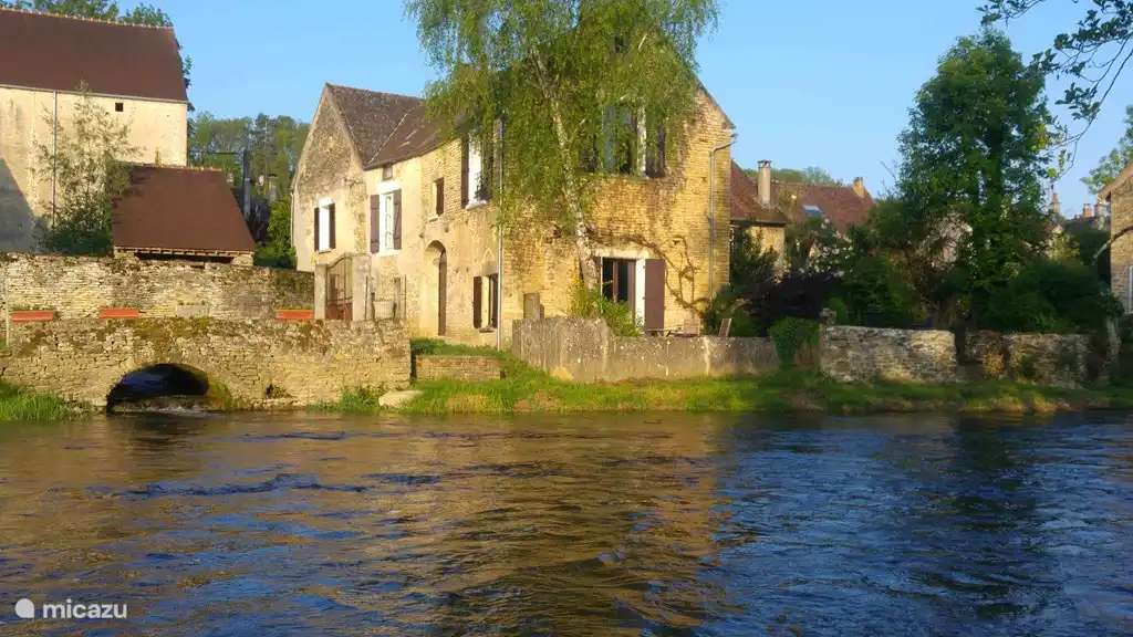 Flusshaus  in Frankreich, Yonne, Saint-Père-sous-Vézelay - ferienhaus