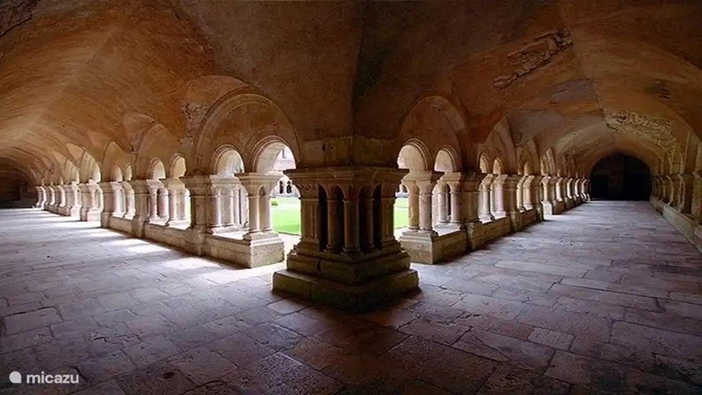 Mittelalterlicher Klosterkomplex von Fontenay