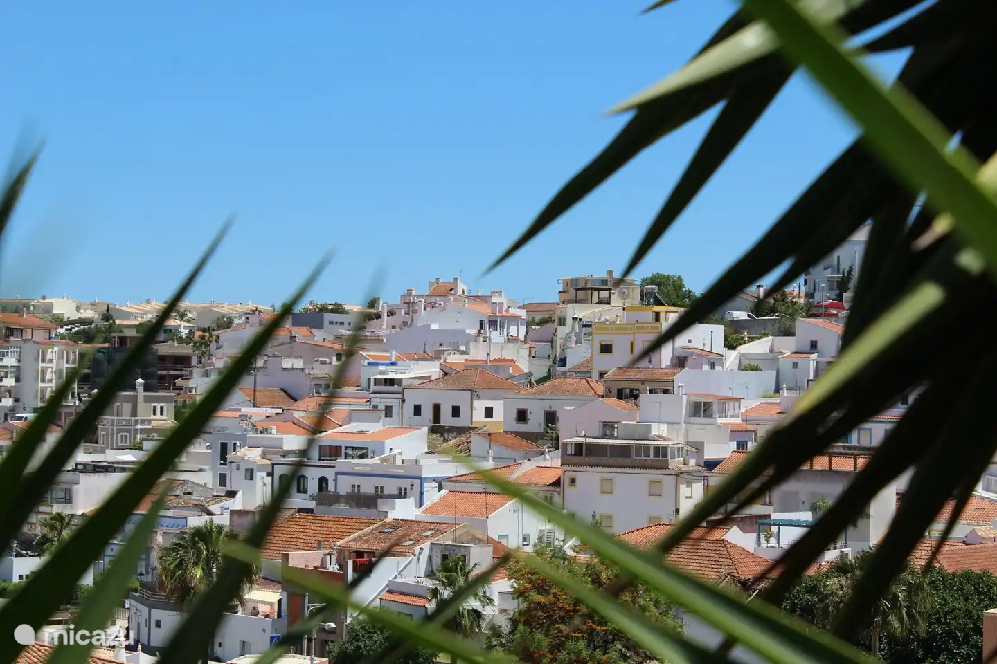 Die engen Gassen von Ferragudo sind eine Sehenswürdigkeit für sich.