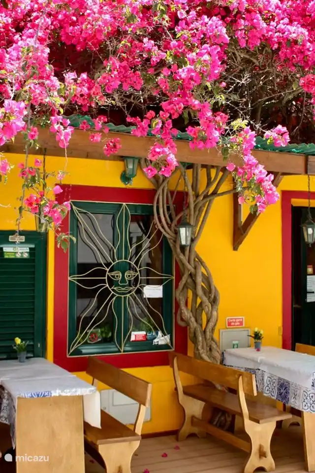 Ferragudo hat ein schönes, stimmungsvolles Restaurant.