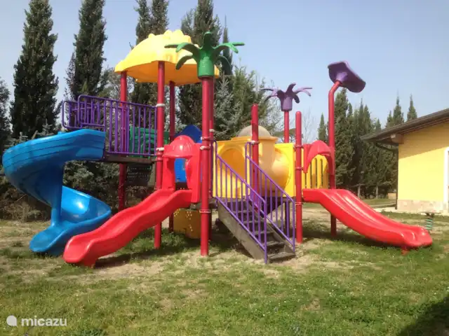 blokhut / lodge huren in Italië, Toscane, Viareggio – Chalet Toscane Italië Speeltuin voor kinderen