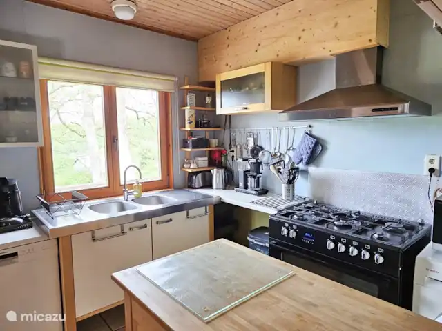 Ardennes Grande terrasse WIFI Vue | Belgique, Ardennes, Villers-Sainte-Gertrude - maison de vacances Cuisine bien équipée avec lave-vaisselle, grand four et lave-linge