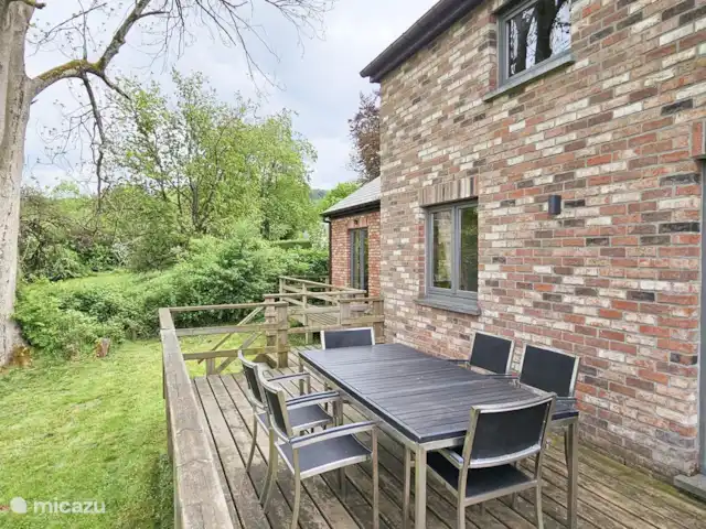 Ardennes Grande terrasse WIFI Vue | Belgique, Ardennes, Villers-Sainte-Gertrude - maison de vacances Terrasse spacieuse avec table à manger