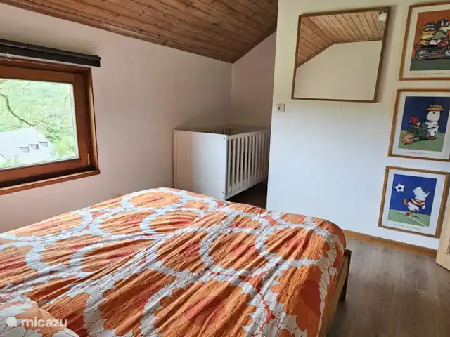 Ardennes Grande terrasse WIFI Vue | Belgique, Ardennes, Villers-Sainte-Gertrude - maison de vacances Chambre 2 avec lit bébé