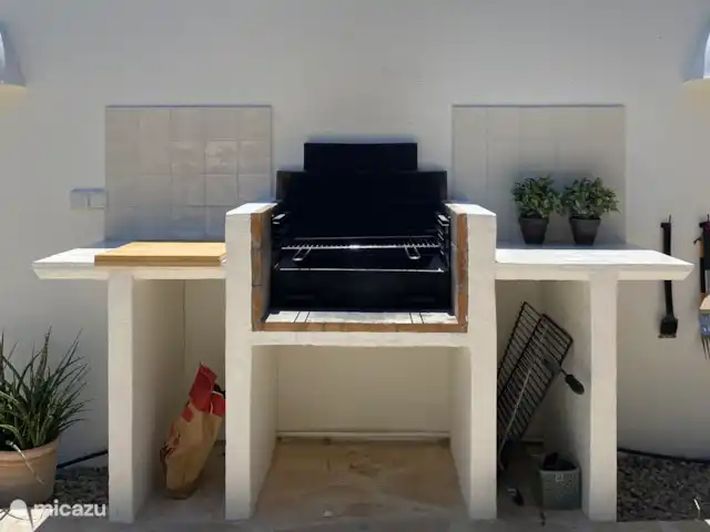 Viva la Vida in Moraira huren in Spanje, Costa Blanca, Benissa - vakantiehuis De bbq bij de buitenkeuken