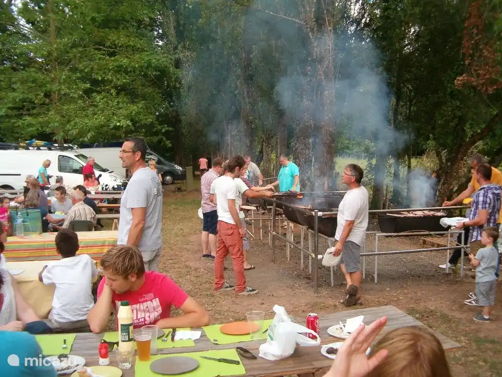 Lebensmittelmarkt in Le Saillant