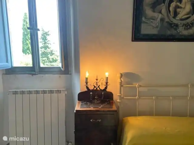 Fietsen, Italië, Marche, Arcevia, appartement Iris slaapkamer 2