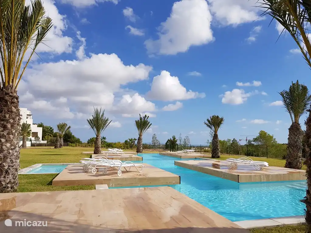 Gemeenschappelijk zwembad , enkel toegankelijk voor de bewoners en gasten van het appartement.