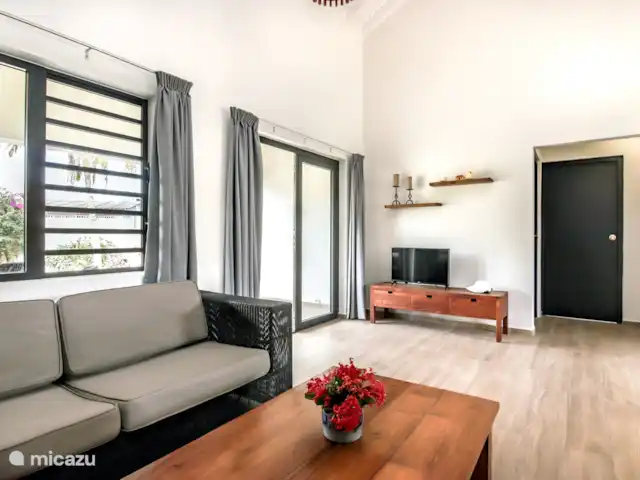 ABC Resort Curaçao A | Curaçao, Curaçao-Centre, Julianadorp - appartement Le salon est équipé d'une télévision