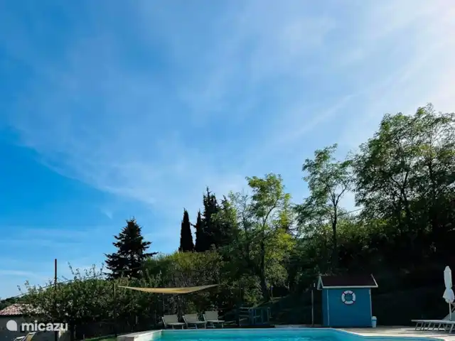 appartement huren in Italië, Marche, Arcevia – Rosa Zwembad