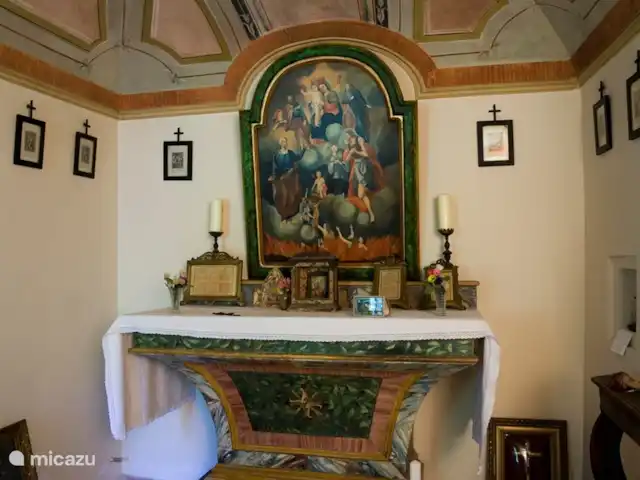 appartement huren in Italië, Marche, Arcevia – Lavanda De huiskapel in de met fresco's beschilderde villa