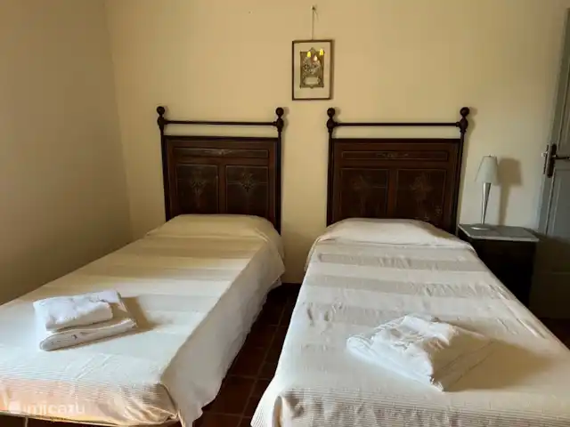 Fietsen, Italië, Marche, Arcevia, appartement Gelsomino Slaapkamer