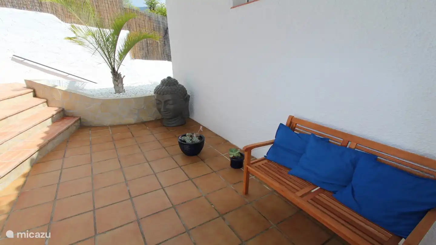 Terrasse am Eingang der Villa