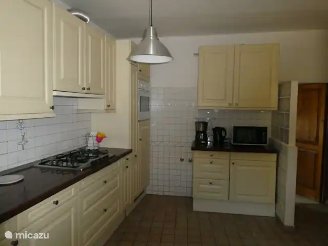 Prachtig oud huis Abruzzen huren in Italië, Abruzzen, Castiglione a Casauria - vakantiehuis Keuken