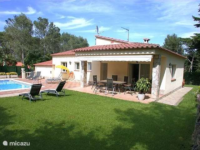 Holiday home in Spain, Costa Brava, Girona - bungalow Mas Tomasi