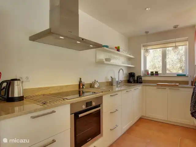 Casa Peters | Espagne, Costa Brava, Calonge - villa Cuisine avec divers appareils encastrés