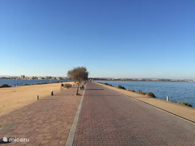 El Nido del Mar Menor en España, Costa Cálida, Lo Pagán - villa ciclismo entre los lagos salados