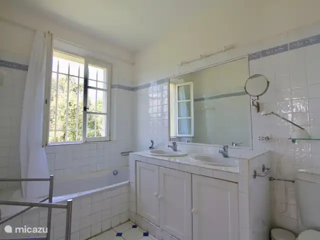 Villa Bonbonnette huren in Frankrijk, Côte d´Azur, Sainte-Maxime - villa Badkamer van de masterbedroom