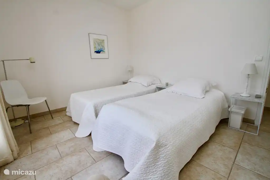 Schlafzimmer 2 - die Betten können abgenommen, aber auch an einem geschlossenen befestigt werden.