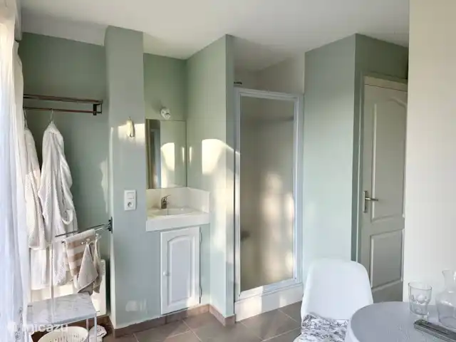 Villa Bonbonnette huren in Frankrijk, Côte d´Azur, Sainte-Maxime - villa Badkamer afdeling van tuinkamer