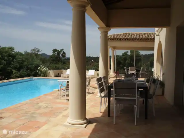 Villa Bonbonnette huren in Frankrijk, Côte d´Azur, Sainte-Maxime - villa Overdekte terrassen, schaduw als je daar behoefte aan hebt.