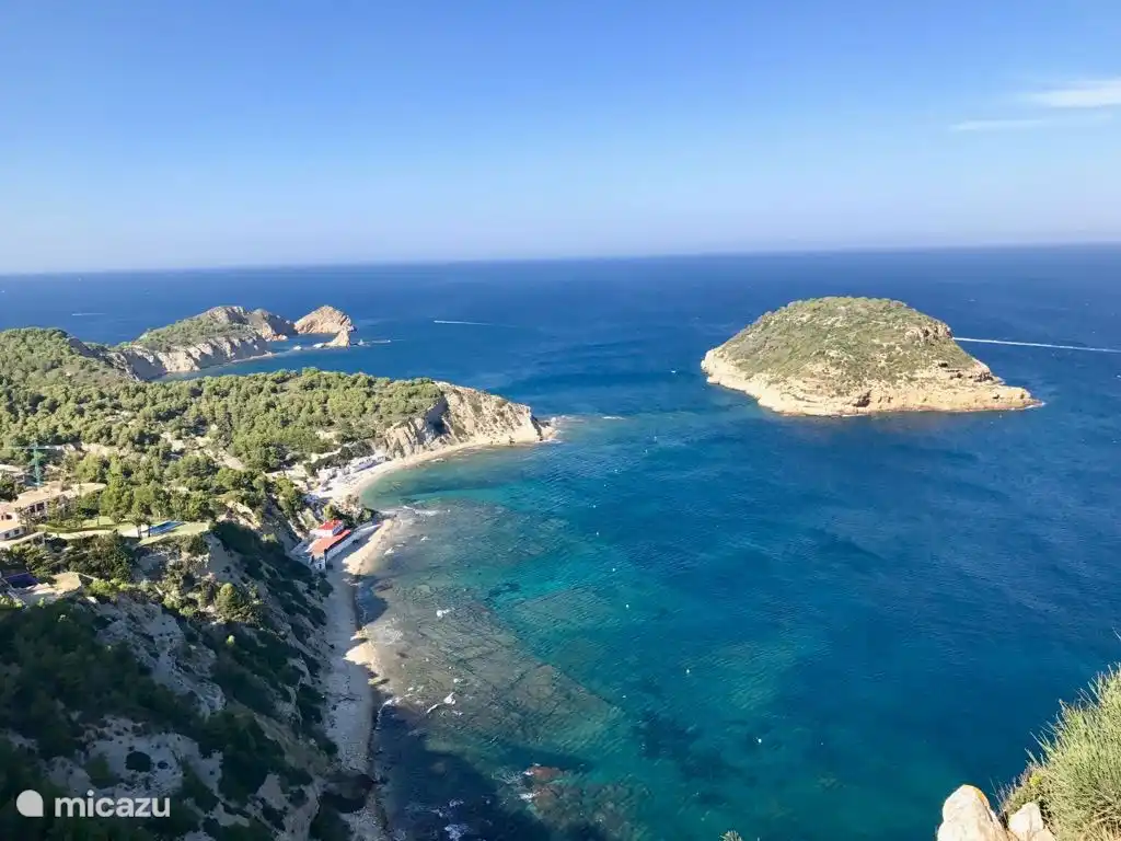 Una de las muchas hermosas bahías de la zona.