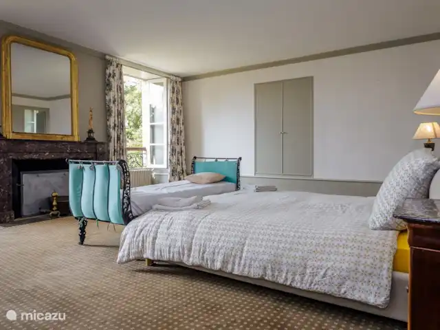 Château de Sarrazac | France, Dordogne, Sarrazac - manoir / château Chambre