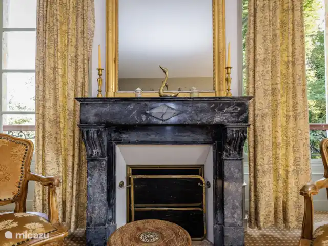 Château de Sarrazac | France, Dordogne, Sarrazac - manoir / château Foyer
