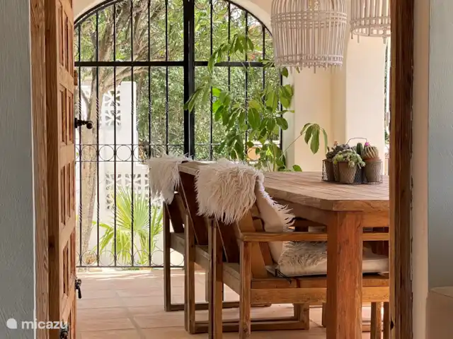 Casa Lynn | Espagne, Costa Blanca, Jávea - villa Directement à côté du salon se trouve une jolie terrasse couverte.