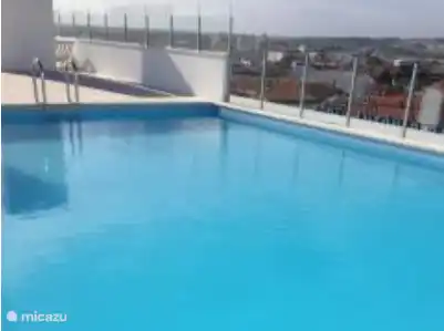 Schwimmbad auf der Dachterrasse