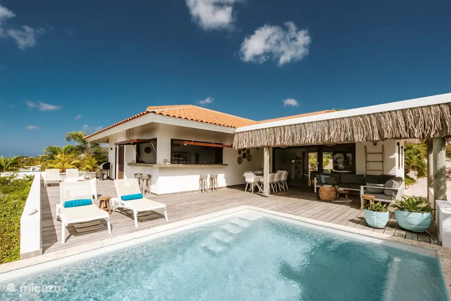 Faulenzen, Essen und Schwimmen