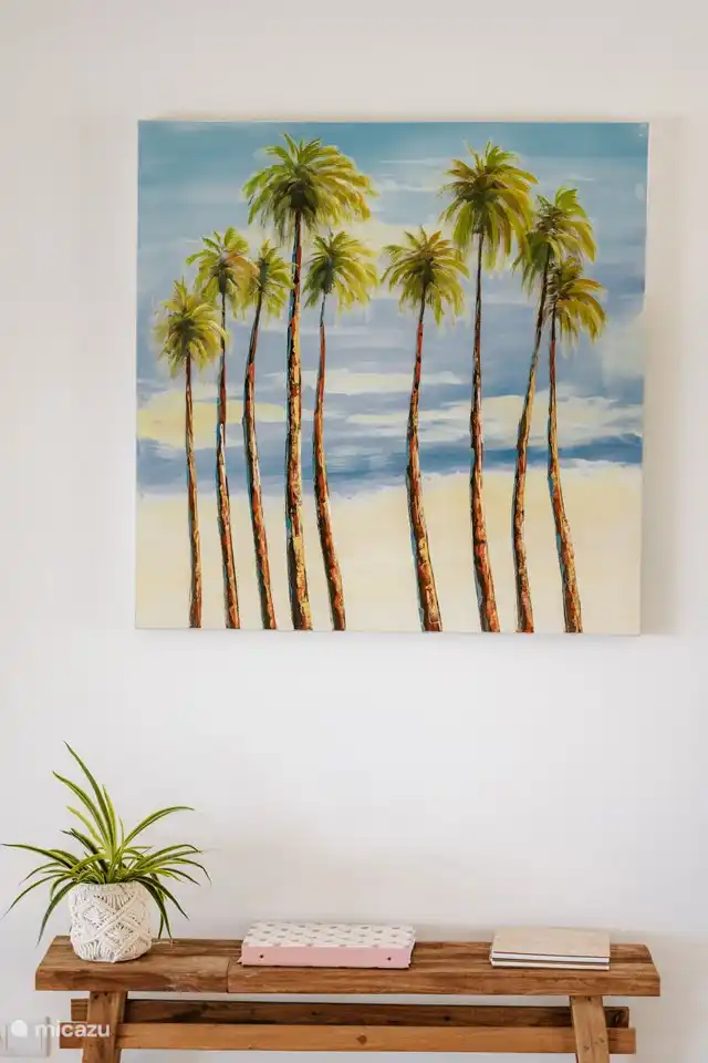 Tisch mit Gästebuch