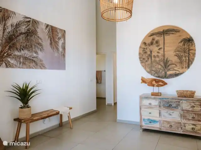 Kas Lamunchi | Curaçao, Banda Abou (ouest), Coral Estate, Rif St.Marie - villa Hall vers les chambres, buanderie et cuisine