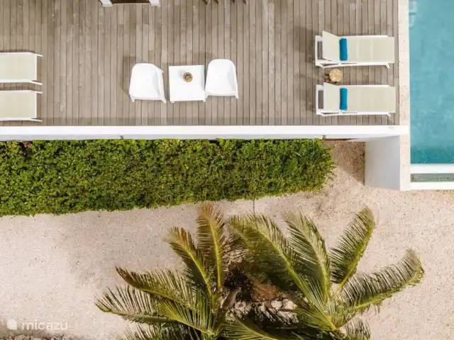 Kas Lamunchi | Curaçao, Banda Abou (ouest), Coral Estate, Rif St.Marie - villa Plusieurs endroits autour de la villa pour s'asseoir ou s'allonger au soleil ou à l'ombre