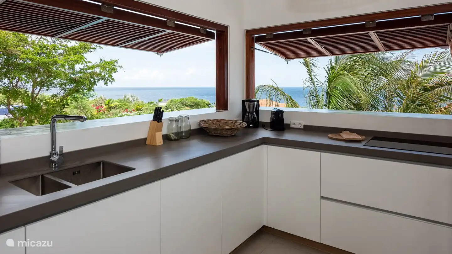 Küche mit Meerblick