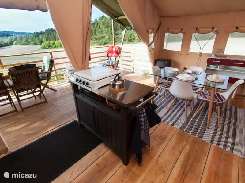 Glamping La Rose | France, Dordogne, Celles - Glamping / Tente Safari / Yourte Glamping La Rose | France, Dordogne, Celles - Glamping / Tente Safari / Yourte