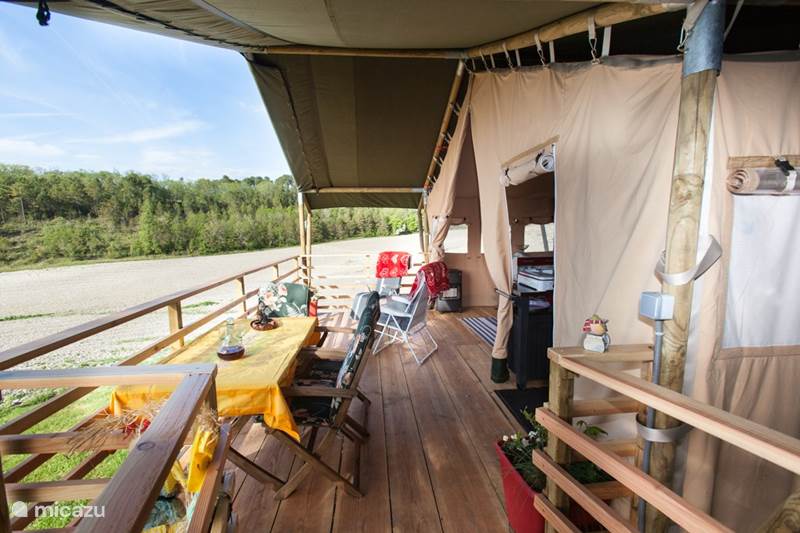 Vacation rental France, Dordogne, Celles Glamping / Safari tent / Yurt Glamping La Rose